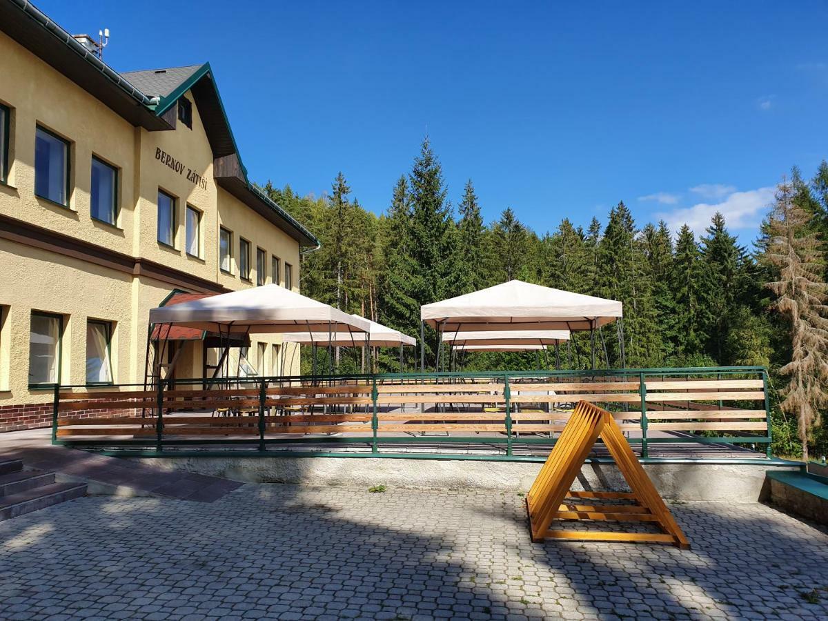 Rs Bernov Zatisi Otel Nejdek Dış mekan fotoğraf